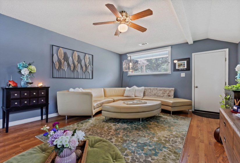5100 SEQUOIA AVE, Memphis, Tennessee 38117, 3 Bedroom Bedrooms, 7 Room Rooms,2 BathroomBathrooms,Residential,For Sale,SEQUOIA,0,10222980