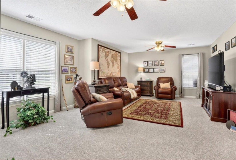 3830 BREEZY SHORES CV, Lakeland, Tennessee 38002-8192, 4 Bedrooms Bedrooms, 9 Rooms Rooms,3 BathroomsBathrooms,Residential,For Sale,BREEZY SHORES,10222986