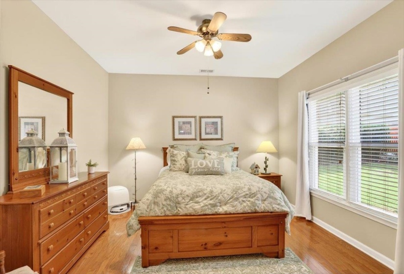 3830 BREEZY SHORES CV, Lakeland, Tennessee 38002-8192, 4 Bedrooms Bedrooms, 9 Rooms Rooms,3 BathroomsBathrooms,Residential,For Sale,BREEZY SHORES,10222986