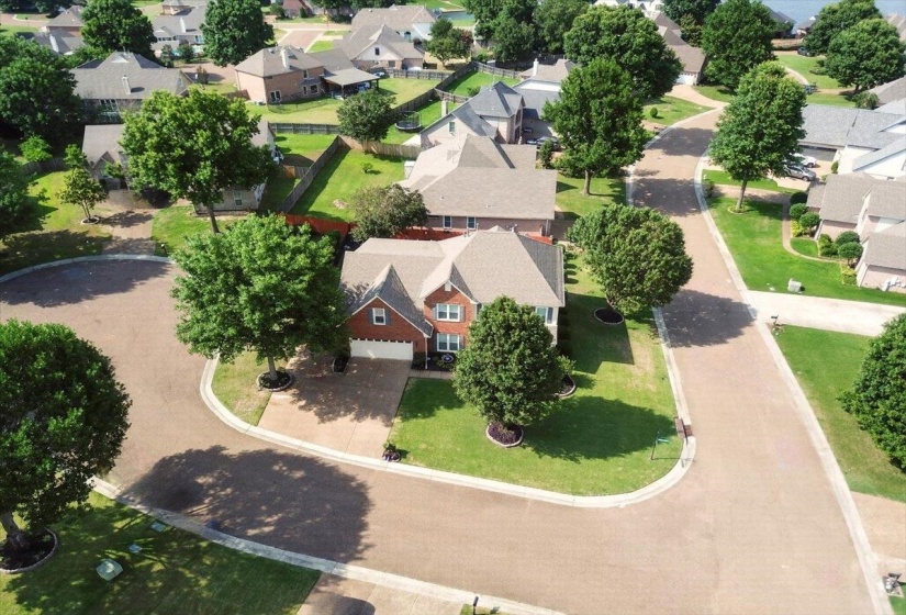 3830 BREEZY SHORES CV, Lakeland, Tennessee 38002-8192, 4 Bedrooms Bedrooms, 9 Rooms Rooms,3 BathroomsBathrooms,Residential,For Sale,BREEZY SHORES,10222986