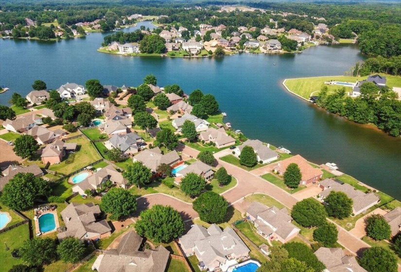 3830 BREEZY SHORES CV, Lakeland, Tennessee 38002-8192, 4 Bedrooms Bedrooms, 9 Rooms Rooms,3 BathroomsBathrooms,Residential,For Sale,BREEZY SHORES,10222986