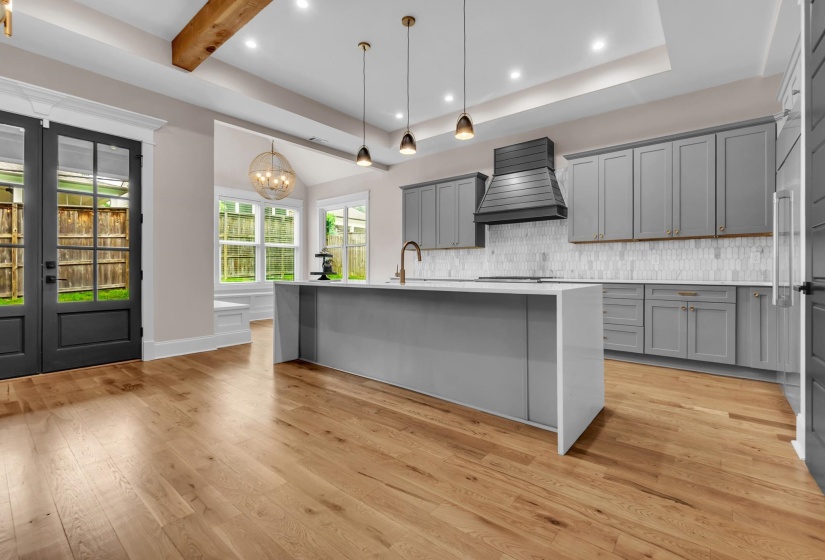 5382 SEA ISLE RD, Memphis, Tennessee 38119, 4 Bedrooms Bedrooms, 9 Rooms Rooms,3.1 BathroomsBathrooms,Residential,For Sale,SEA ISLE,10222997