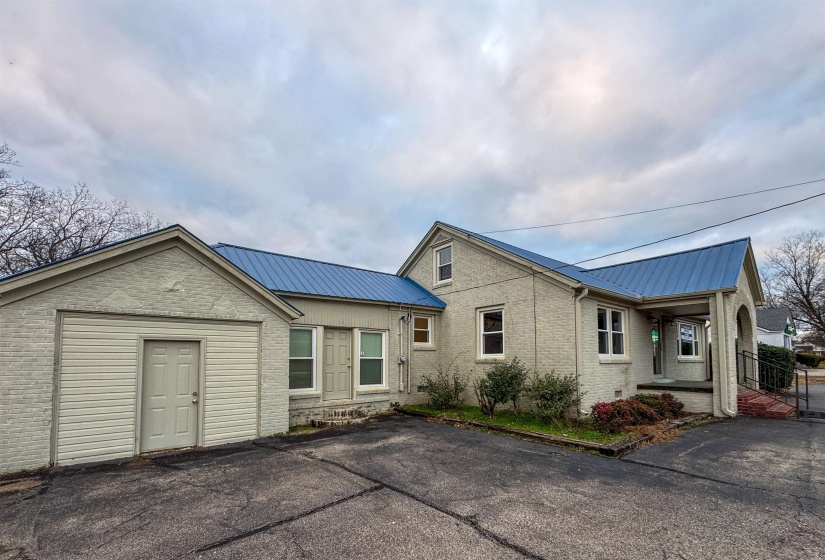 1310 MARKET ST, Bolivar, Tennessee 38008-1716, 0 , 0 ,0,Commercial/industrial,For Sale,MARKET,0,10223031