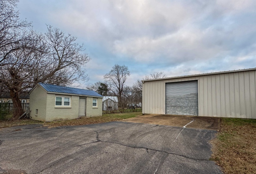 1310 MARKET ST, Bolivar, Tennessee 38008-1716, 0 , 0 ,0,Commercial/industrial,For Sale,MARKET,0,10223031