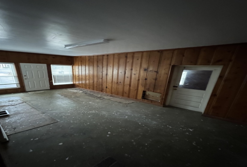 1310 MARKET ST, Bolivar, Tennessee 38008-1716, 0 , 0 ,0,Commercial/industrial,For Sale,MARKET,0,10223031