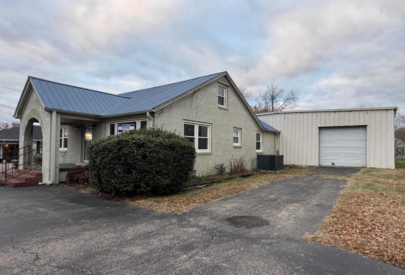 1310 MARKET ST, Bolivar, Tennessee 38008-1716, 0 , 0 ,0,Commercial/industrial,For Sale,MARKET,0,10223031