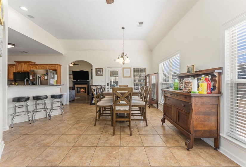 4713 RAVENCREST CV, Bartlett, Tennessee 38135, 4 Bedrooms Bedrooms, 9 Rooms Rooms,3 BathroomsBathrooms,Residential,For Sale,RAVENCREST,10217309