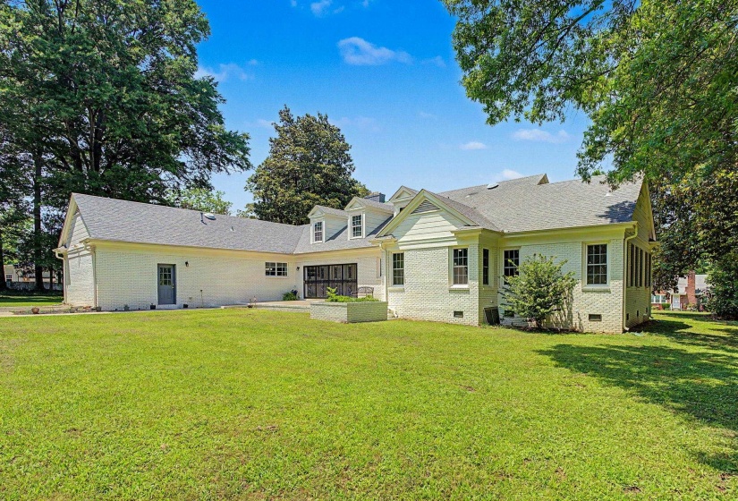 205 CHURCH ST, Somerville, Tennessee 38068, 5 Bedrooms Bedrooms, 9 Rooms Rooms,4.1 BathroomsBathrooms,Residential,For Sale,CHURCH,10223021