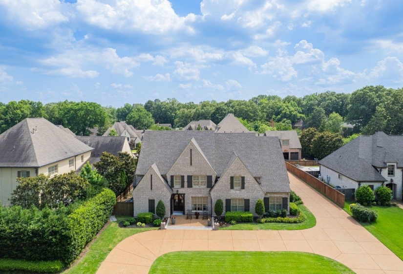 8441 POPLAR PIKE, Germantown, Tennessee 38138, 4 Bedrooms Bedrooms, 12 Rooms Rooms,4.1 BathroomsBathrooms,Residential,For Sale,POPLAR,10223023