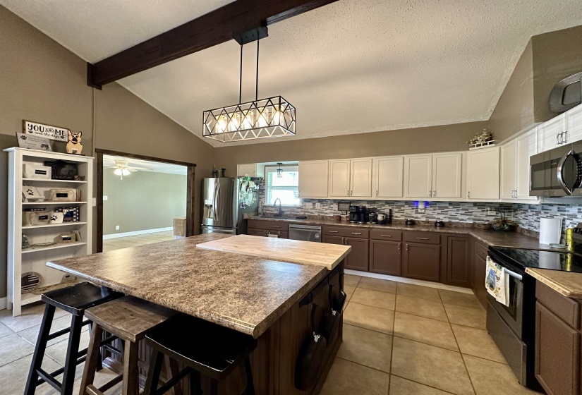 1230 JOANN RD, Somerville, Tennessee 38068, 3 Bedroom Bedrooms, 6 Room Rooms,2 BathroomBathrooms,Residential,For Sale,JOANN,0,10223025