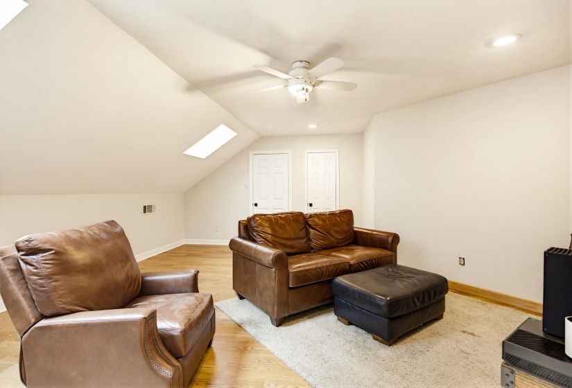 8986 CAIRN RIDGE DR, Germantown, Tennessee 38139, 5 Bedroom Bedrooms, 10 Room Rooms,4.1 BathroomBathrooms,Residential,For Sale,CAIRN RIDGE,0,10223043