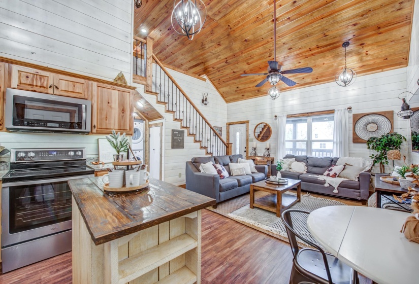 700 FAIRWAY LN, Counce, Tennessee 38326-8028, 3 Bedroom Bedrooms, 5 Room Rooms,2 BathroomBathrooms,Residential,For Sale,FAIRWAY,0,10223046