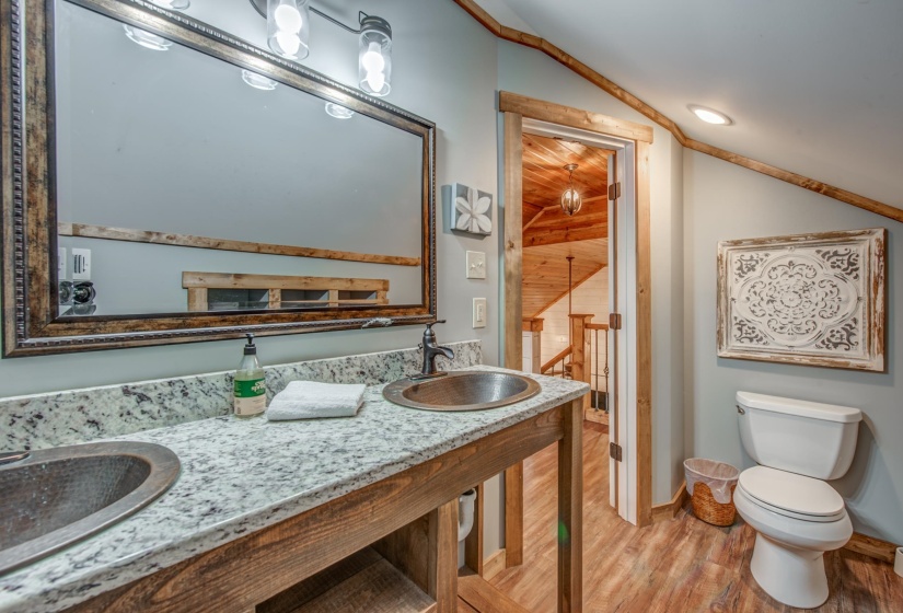 700 FAIRWAY LN, Counce, Tennessee 38326-8028, 3 Bedroom Bedrooms, 5 Room Rooms,2 BathroomBathrooms,Residential,For Sale,FAIRWAY,0,10223046