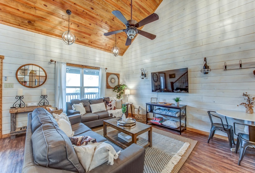 700 FAIRWAY LN, Counce, Tennessee 38326-8028, 3 Bedroom Bedrooms, 5 Room Rooms,2 BathroomBathrooms,Residential,For Sale,FAIRWAY,0,10223046