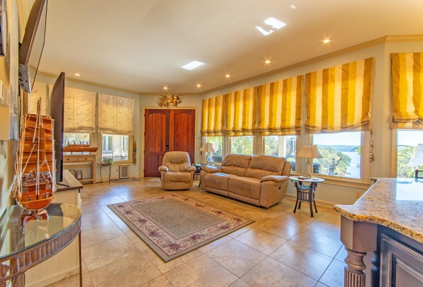 70 LIGHT PT, Savannah, Tennessee 38372, 3 Bedrooms Bedrooms, 9 Rooms Rooms,2.1 BathroomsBathrooms,Residential,For Sale,LIGHT,10223049