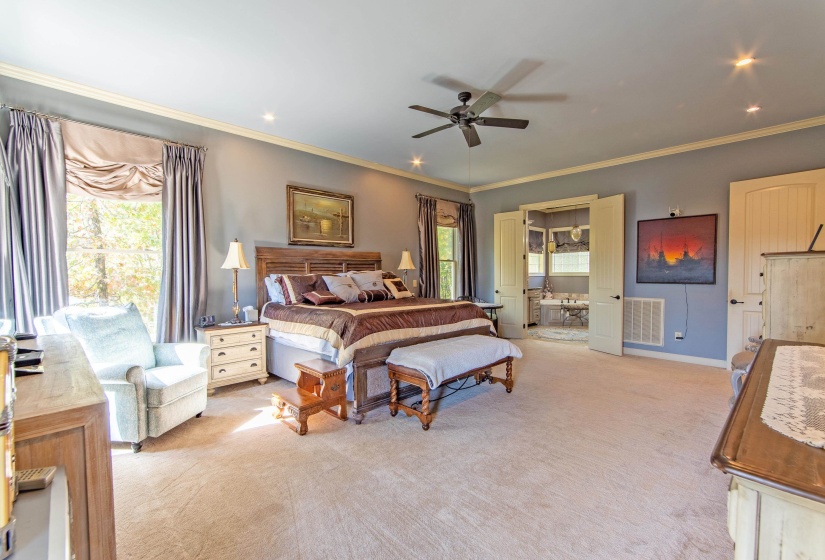 70 LIGHT PT, Savannah, Tennessee 38372, 3 Bedrooms Bedrooms, 9 Rooms Rooms,2.1 BathroomsBathrooms,Residential,For Sale,LIGHT,10223049