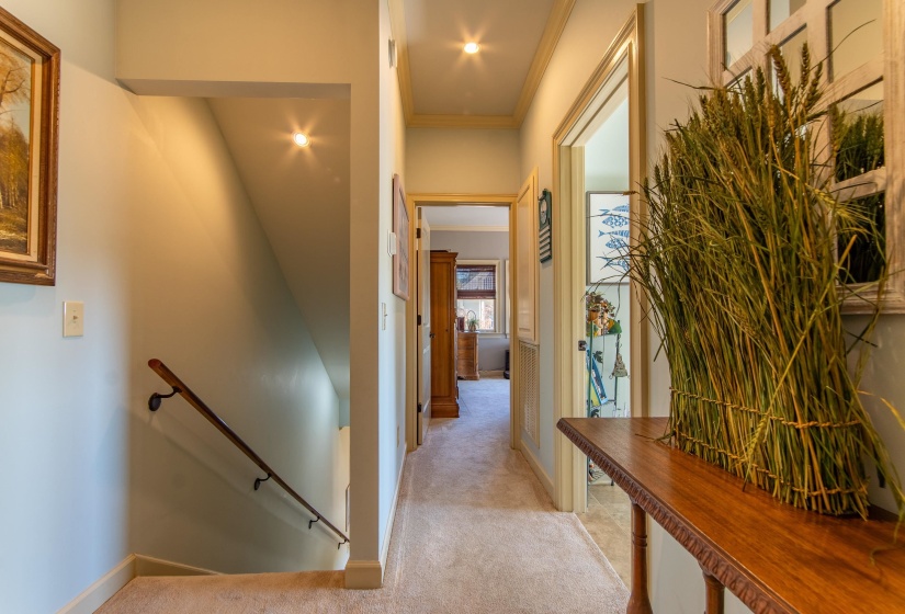 70 LIGHT PT, Savannah, Tennessee 38372, 3 Bedrooms Bedrooms, 9 Rooms Rooms,2.1 BathroomsBathrooms,Residential,For Sale,LIGHT,10223049