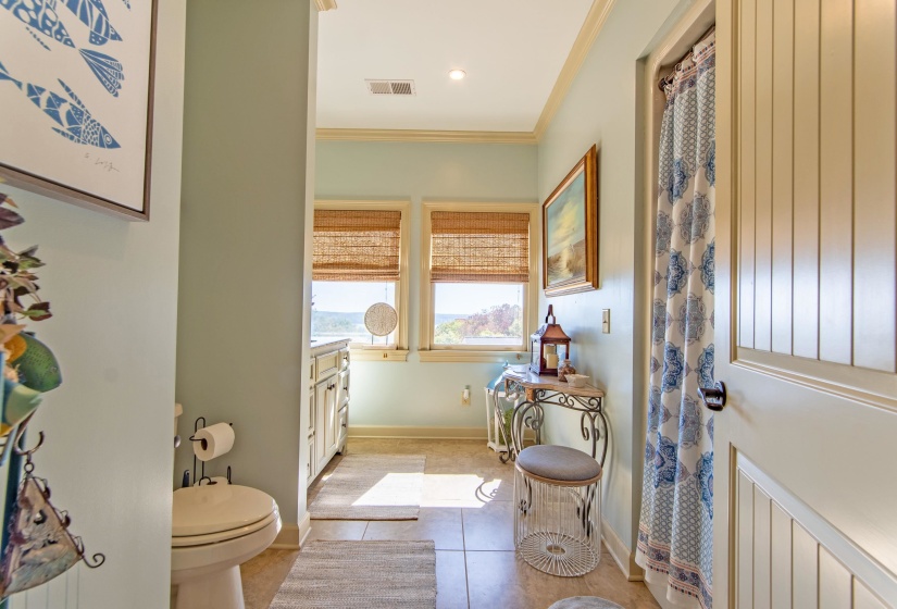 70 LIGHT PT, Savannah, Tennessee 38372, 3 Bedrooms Bedrooms, 9 Rooms Rooms,2.1 BathroomsBathrooms,Residential,For Sale,LIGHT,10223049