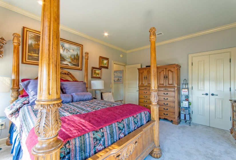 70 LIGHT PT, Savannah, Tennessee 38372, 3 Bedrooms Bedrooms, 9 Rooms Rooms,2.1 BathroomsBathrooms,Residential,For Sale,LIGHT,10223049