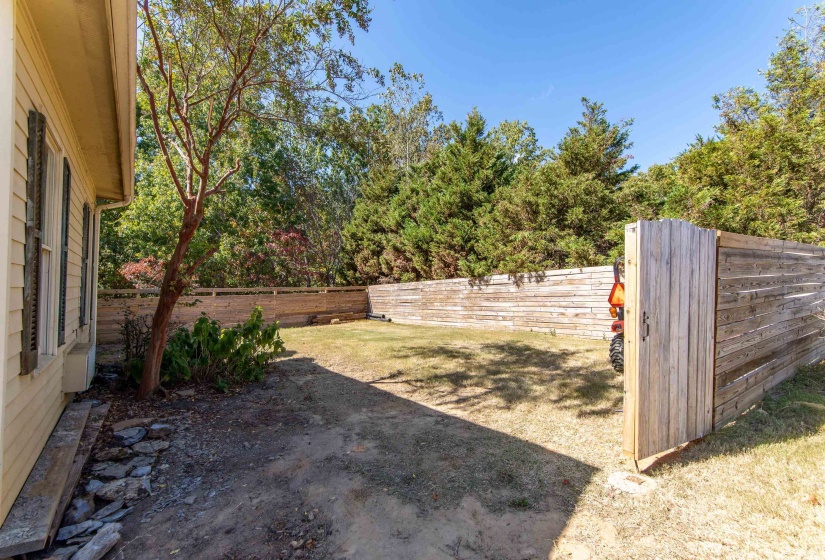 70 LIGHT PT, Savannah, Tennessee 38372, 3 Bedrooms Bedrooms, 9 Rooms Rooms,2.1 BathroomsBathrooms,Residential,For Sale,LIGHT,10223049