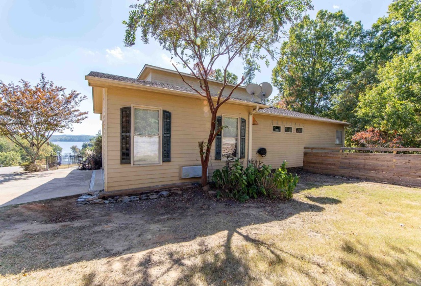 70 LIGHT PT, Savannah, Tennessee 38372, 3 Bedrooms Bedrooms, 9 Rooms Rooms,2.1 BathroomsBathrooms,Residential,For Sale,LIGHT,10223049