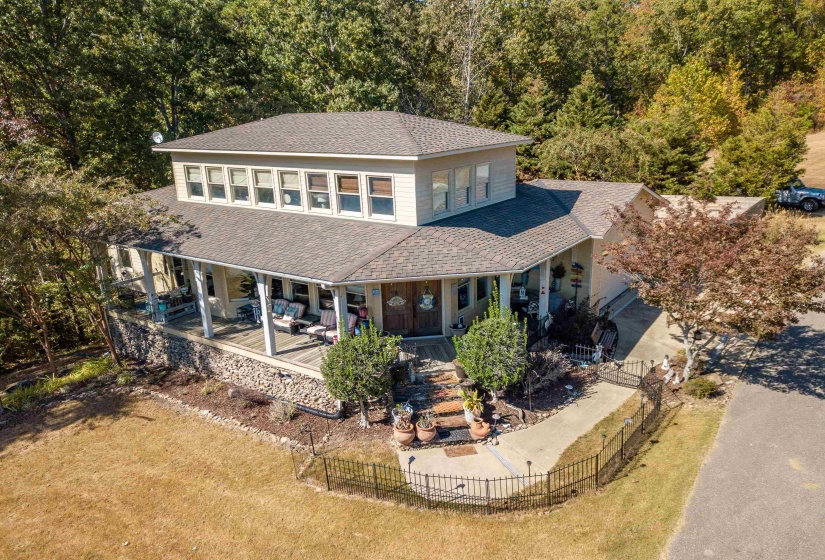 70 LIGHT PT, Savannah, Tennessee 38372, 3 Bedrooms Bedrooms, 9 Rooms Rooms,2.1 BathroomsBathrooms,Residential,For Sale,LIGHT,10223049