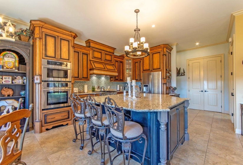 70 LIGHT PT, Savannah, Tennessee 38372, 3 Bedrooms Bedrooms, 9 Rooms Rooms,2.1 BathroomsBathrooms,Residential,For Sale,LIGHT,10223049