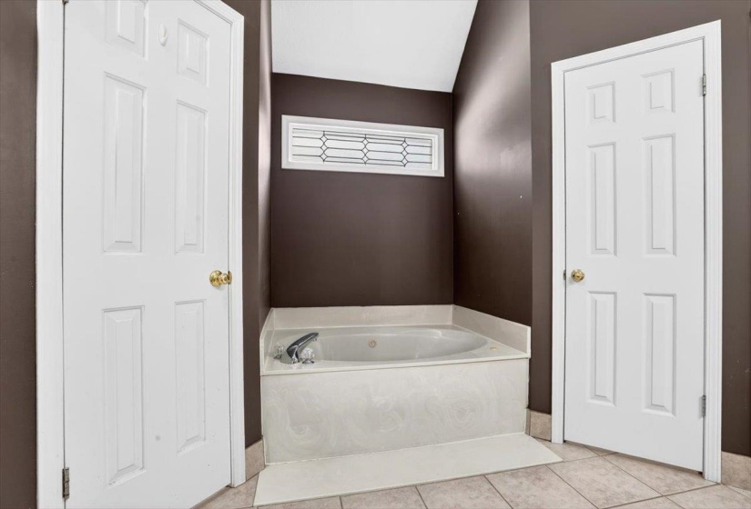 1846 PHEASANT ACRES LN, Memphis, Tennessee 38016, 2 Bedroom Bedrooms, 6 Room Rooms,2 BathroomBathrooms,Residential,For Sale,PHEASANT ACRES,0,10223063