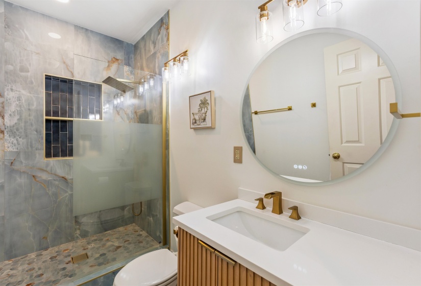 844 HARBOR ISLE CIR, Memphis, Tennessee 38103, 3 Bedroom Bedrooms, 5 Room Rooms,3 BathroomBathrooms,Residential,For Sale,HARBOR ISLE,0,10223086