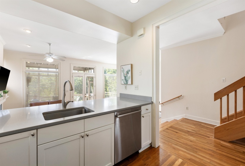 844 HARBOR ISLE CIR, Memphis, Tennessee 38103, 3 Bedroom Bedrooms, 5 Room Rooms,3 BathroomBathrooms,Residential,For Sale,HARBOR ISLE,0,10223086