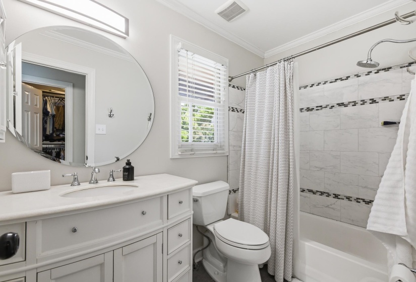 589 MADEWOOD DR, Memphis, Tennessee 38103, 2 Bedroom Bedrooms, 4 Room Rooms,2.1 BathroomBathrooms,Residential,For Sale,MADEWOOD,0,10223094