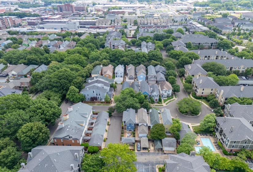 589 MADEWOOD DR, Memphis, Tennessee 38103, 2 Bedroom Bedrooms, 4 Room Rooms,2.1 BathroomBathrooms,Residential,For Sale,MADEWOOD,0,10223094