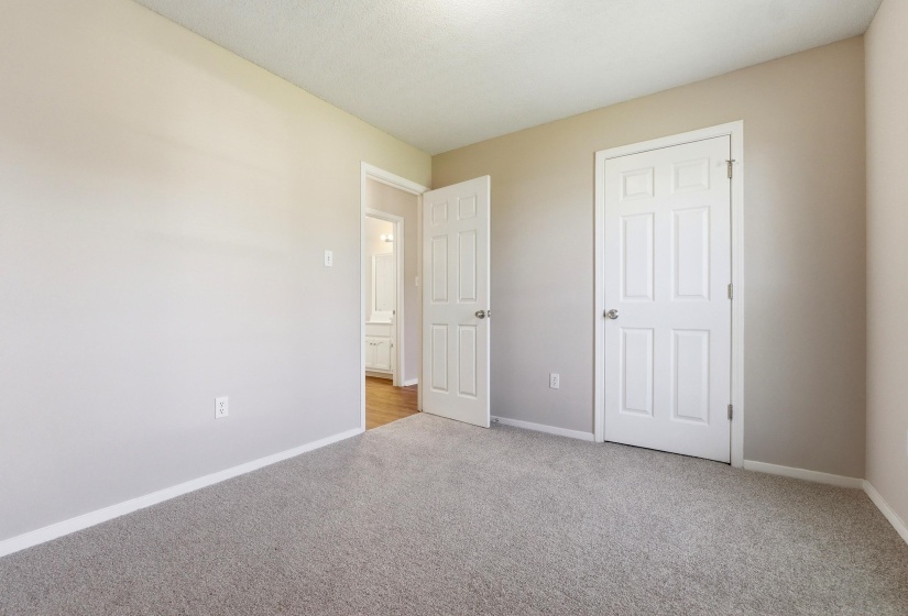 7446 CLIFFWOOD DR, Horn Lake, Mississippi 38637-1191, 4 Bedroom Bedrooms, 6 Room Rooms,2 BathroomBathrooms,Residential,For Sale,CLIFFWOOD,0,10223097