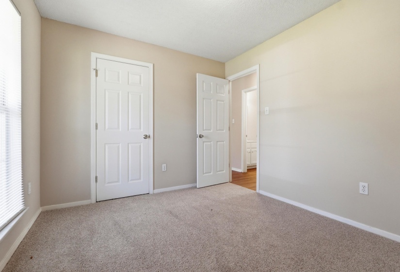 7446 CLIFFWOOD DR, Horn Lake, Mississippi 38637-1191, 4 Bedroom Bedrooms, 6 Room Rooms,2 BathroomBathrooms,Residential,For Sale,CLIFFWOOD,0,10223097