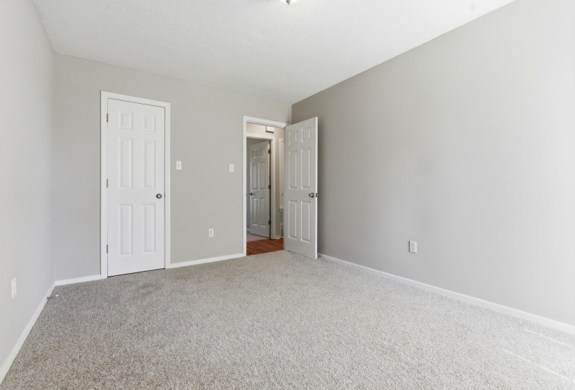 7446 CLIFFWOOD DR, Horn Lake, Mississippi 38637-1191, 4 Bedroom Bedrooms, 6 Room Rooms,2 BathroomBathrooms,Residential,For Sale,CLIFFWOOD,0,10223097