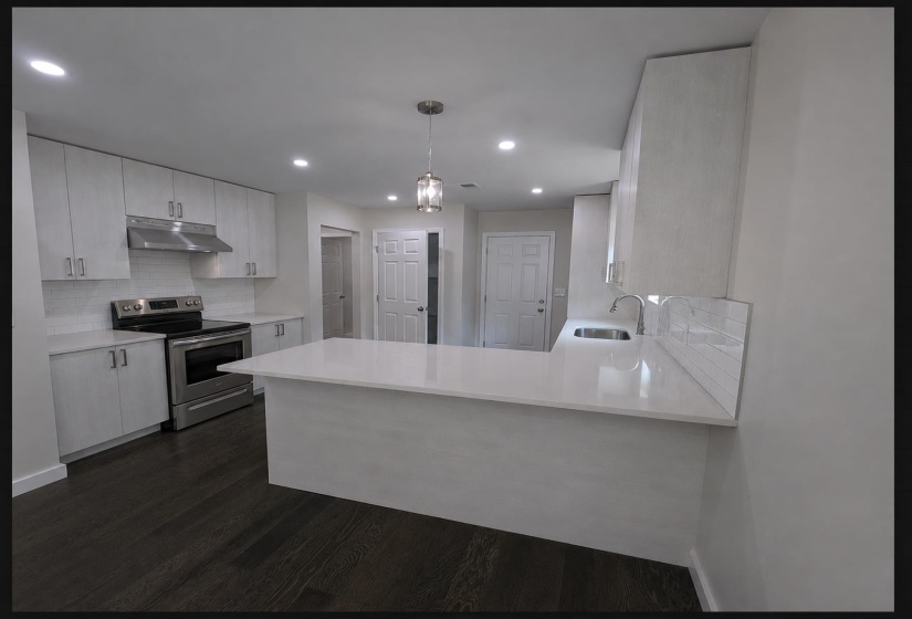 1602 HIGHLAND ST, Memphis, Tennessee 38111, 4 Bedrooms Bedrooms, 11 Rooms Rooms,2 BathroomsBathrooms,Residential,For Sale,HIGHLAND,10223080