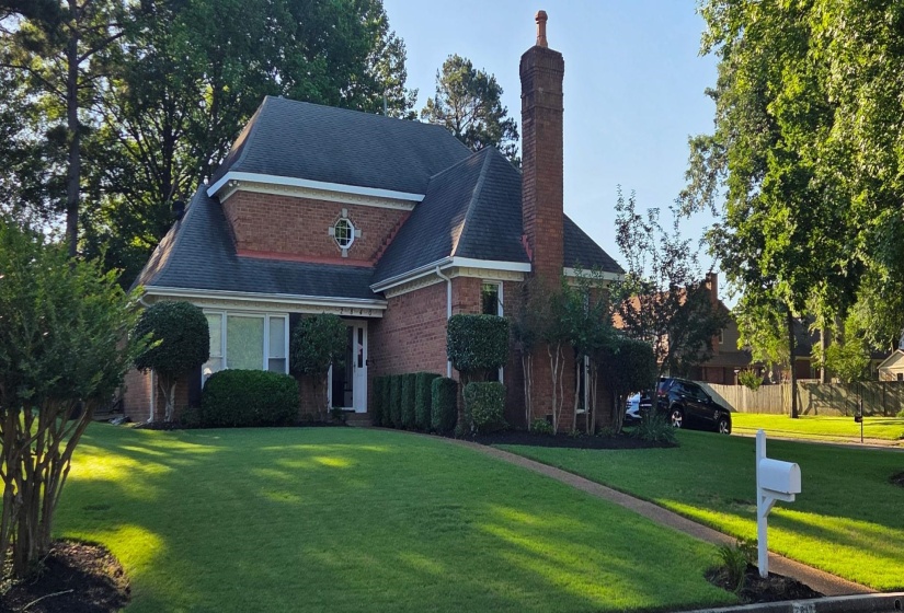 2840 ASPEN GLADE CV, Memphis, Tennessee 38016, 4 Bedroom Bedrooms, 7 Room Rooms,2.1 BathroomBathrooms,Residential,For Sale,ASPEN GLADE,0,10223101