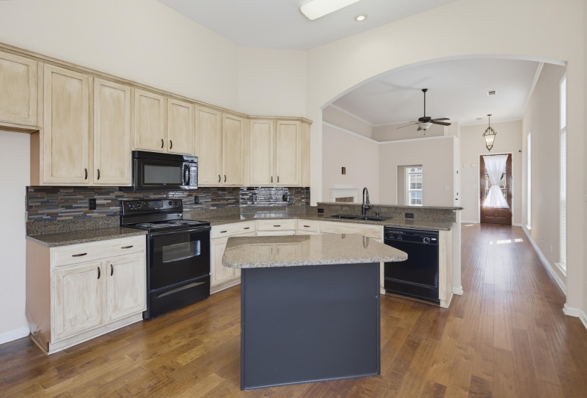 1893 TALISKER DR, Cordova, Tennessee 38016, 3 Bedroom Bedrooms, 5 Room Rooms,2 BathroomBathrooms,Residential,For Sale,TALISKER,0,10223113