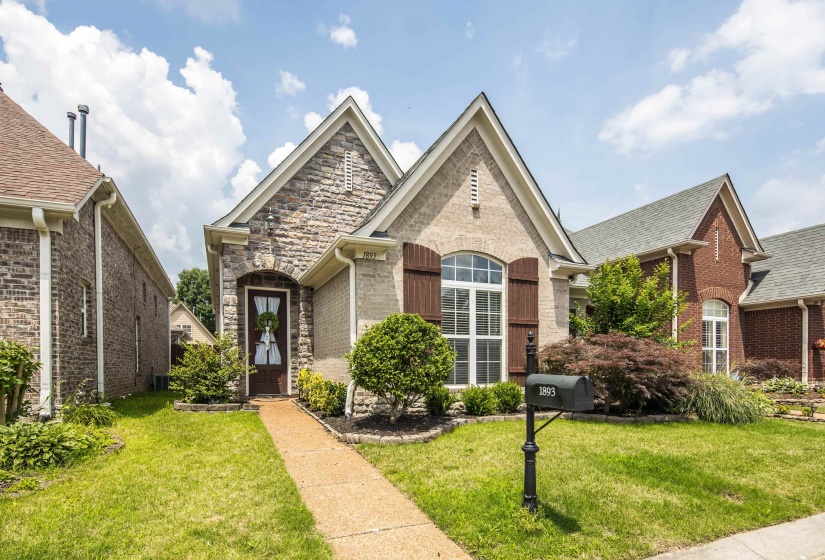1893 TALISKER DR, Cordova, Tennessee 38016, 3 Bedroom Bedrooms, 5 Room Rooms,2 BathroomBathrooms,Residential,For Sale,TALISKER,0,10223113