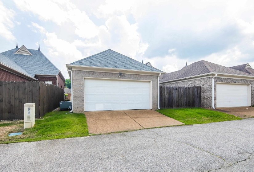 1893 TALISKER DR, Cordova, Tennessee 38016, 3 Bedroom Bedrooms, 5 Room Rooms,2 BathroomBathrooms,Residential,For Sale,TALISKER,0,10223113