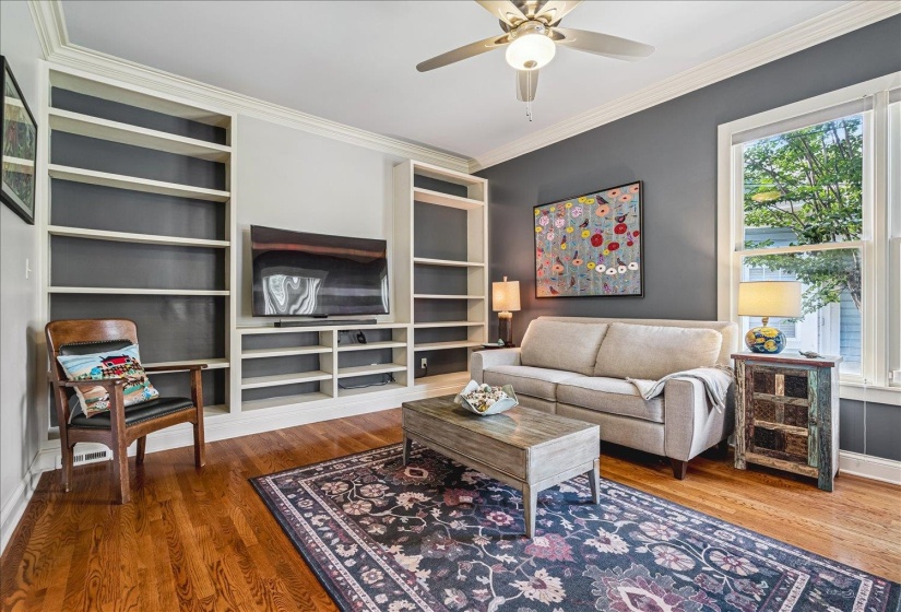 320 WATKINS ST, Memphis, Tennessee 38104, 3 Bedrooms Bedrooms, 9 Rooms Rooms,3 BathroomsBathrooms,Residential,For Sale,WATKINS,10223115