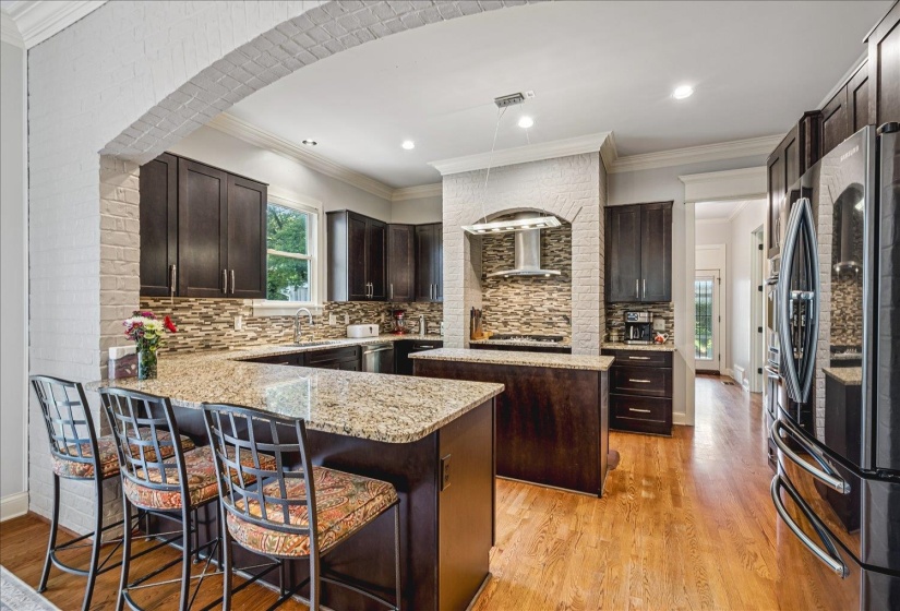 320 WATKINS ST, Memphis, Tennessee 38104, 3 Bedrooms Bedrooms, 9 Rooms Rooms,3 BathroomsBathrooms,Residential,For Sale,WATKINS,10223115