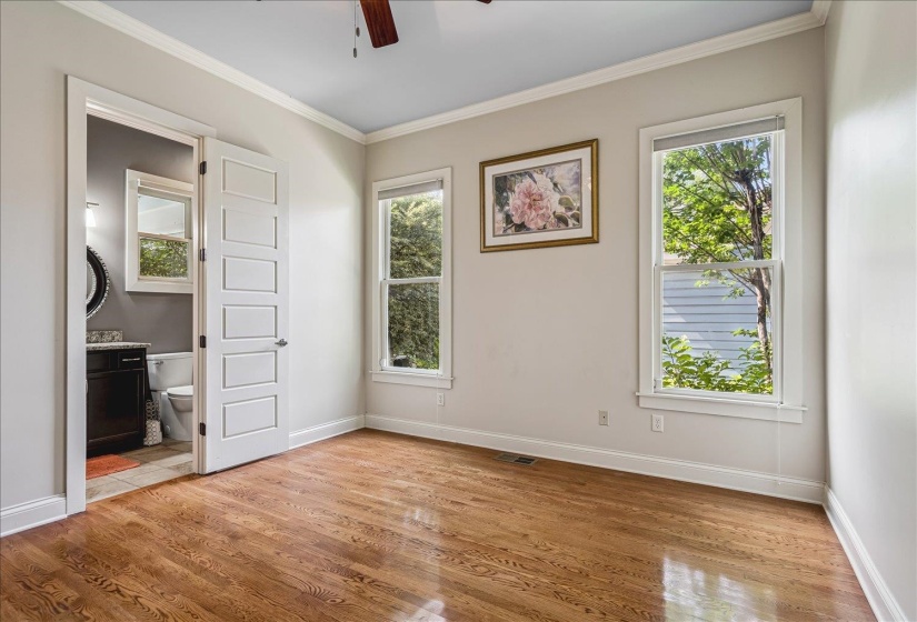 320 WATKINS ST, Memphis, Tennessee 38104, 3 Bedrooms Bedrooms, 9 Rooms Rooms,3 BathroomsBathrooms,Residential,For Sale,WATKINS,10223115