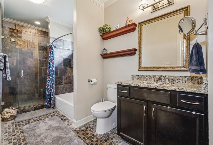 320 WATKINS ST, Memphis, Tennessee 38104, 3 Bedrooms Bedrooms, 9 Rooms Rooms,3 BathroomsBathrooms,Residential,For Sale,WATKINS,10223115