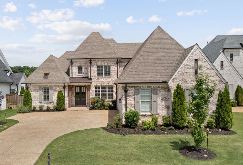 1350 BELFAIR DR, Collierville, Tennessee 38017, 4 Bedroom Bedrooms, 8 Room Rooms,4.1 BathroomBathrooms,Residential,For Sale,BELFAIR,0,10223125