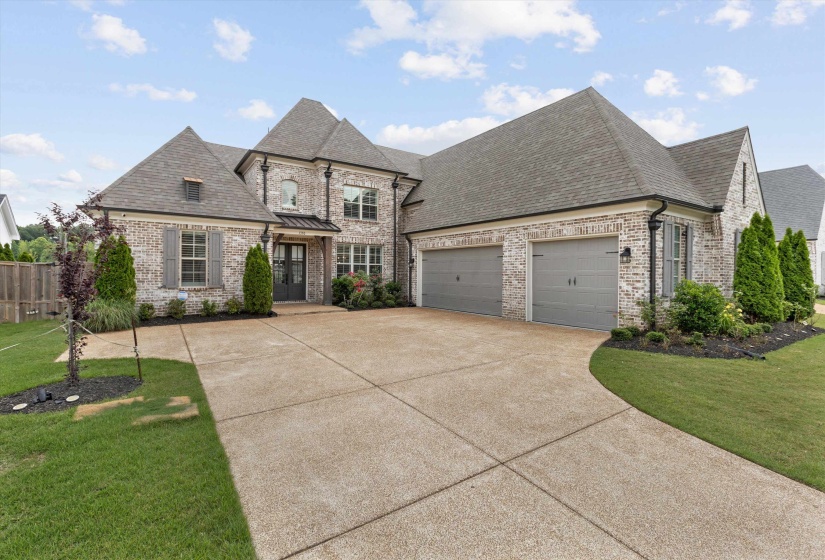1350 BELFAIR DR, Collierville, Tennessee 38017, 4 Bedroom Bedrooms, 8 Room Rooms,4.1 BathroomBathrooms,Residential,For Sale,BELFAIR,0,10223125