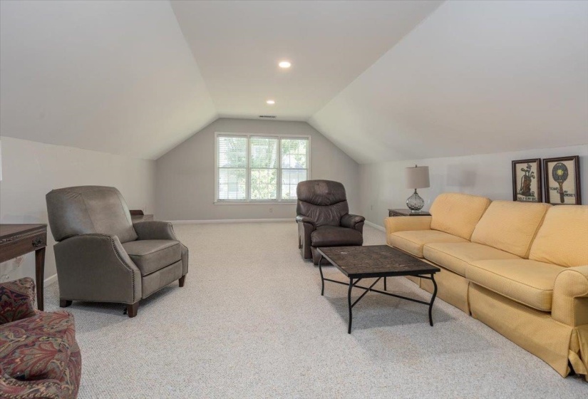 2062 JOHNSON RD, Germantown, Tennessee 38139, 4 Bedroom Bedrooms, 10 Room Rooms,4 BathroomBathrooms,Residential,For Sale,JOHNSON,0,10223127
