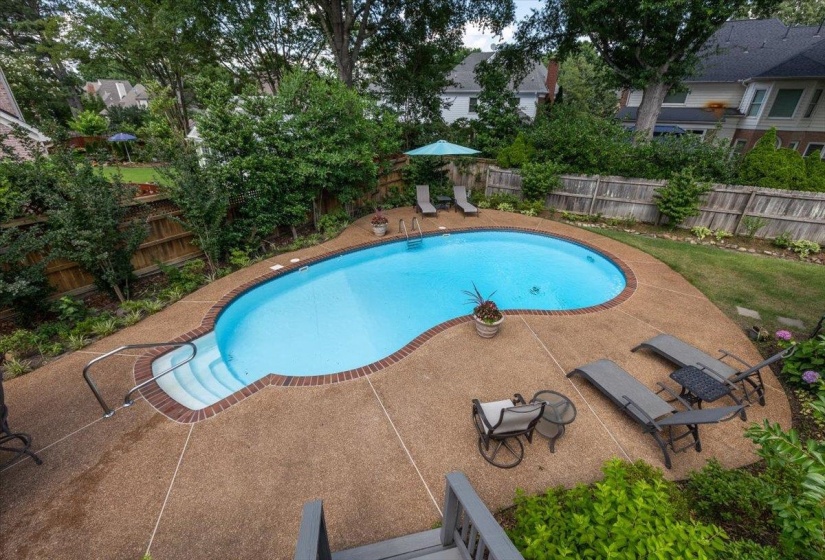 2062 JOHNSON RD, Germantown, Tennessee 38139, 4 Bedroom Bedrooms, 10 Room Rooms,4 BathroomBathrooms,Residential,For Sale,JOHNSON,0,10223127
