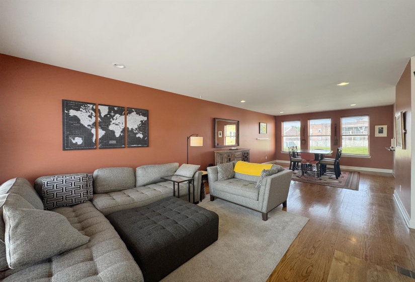 49 VANCE AVE, Memphis, Tennessee 38103, 2 Bedroom Bedrooms, 6 Room Rooms,2.1 BathroomBathrooms,Residential,For Sale,VANCE,0,10223128
