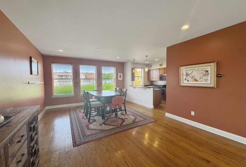 49 VANCE AVE, Memphis, Tennessee 38103, 2 Bedroom Bedrooms, 6 Room Rooms,2.1 BathroomBathrooms,Residential,For Sale,VANCE,0,10223128